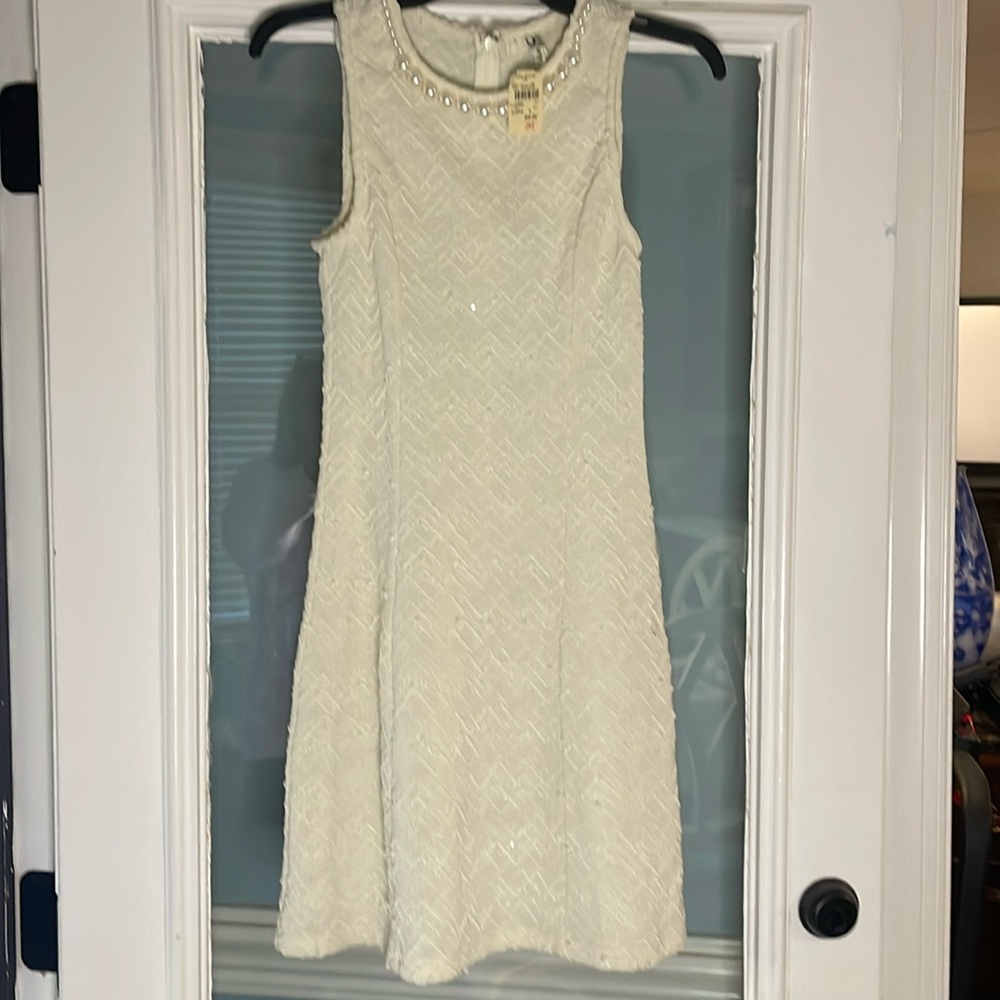 Ya girls creme dress size small NWT